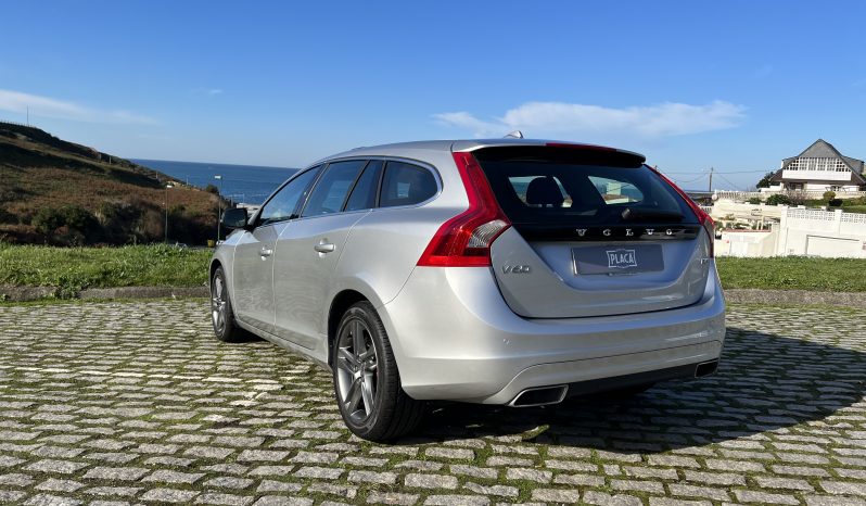 Volvo V60 D5 Summum full