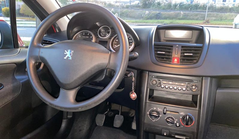 Peugeot 207 full