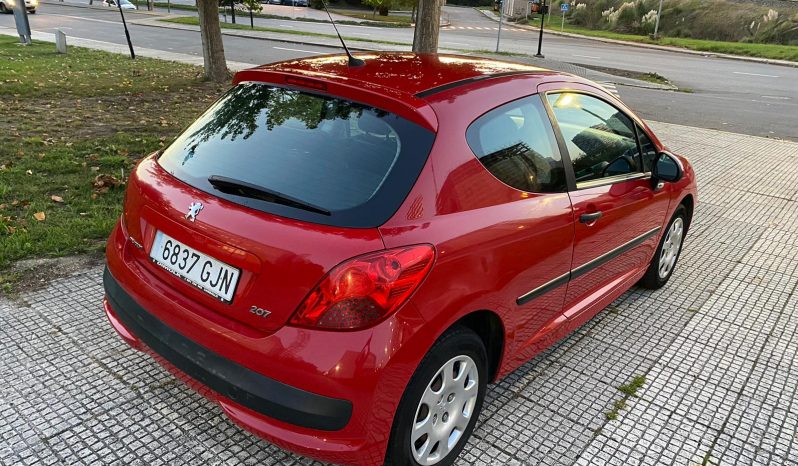 Peugeot 207 full