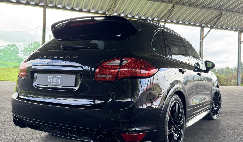 Porsche Cayenne Turbo  S V8 540Cv full