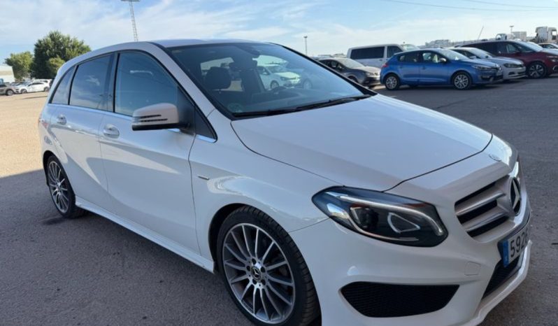 MERCEDES B200 AMG LINE full