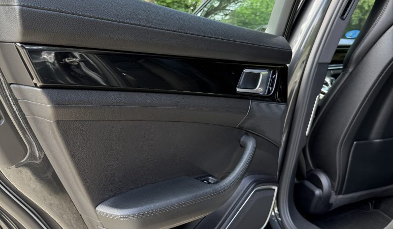 Porche Panamera 4 E-Hybrid full