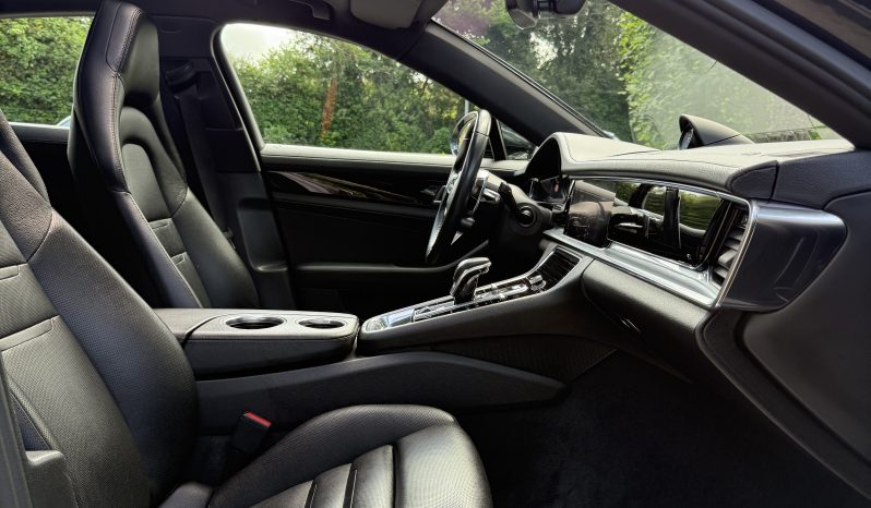 Porche Panamera 4 E-Hybrid full