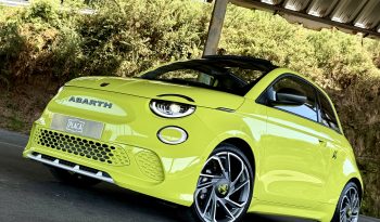 ABARTH 500e Cabrio 2024 – Turismo / Scorpionissima full