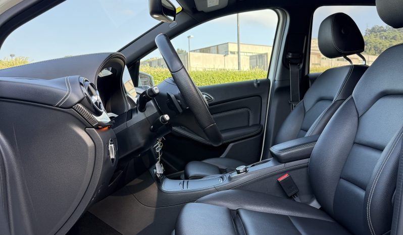 MERCEDES B200 AMG LINE full