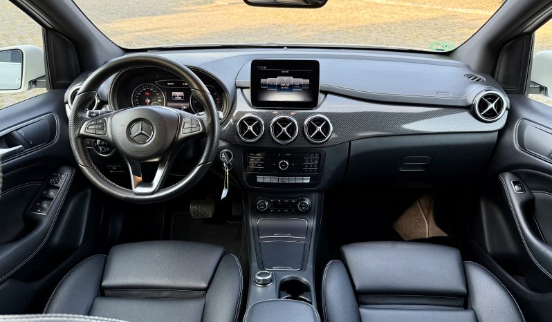 MERCEDES B200 AMG LINE full