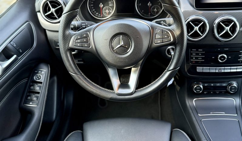 MERCEDES B200 AMG LINE full