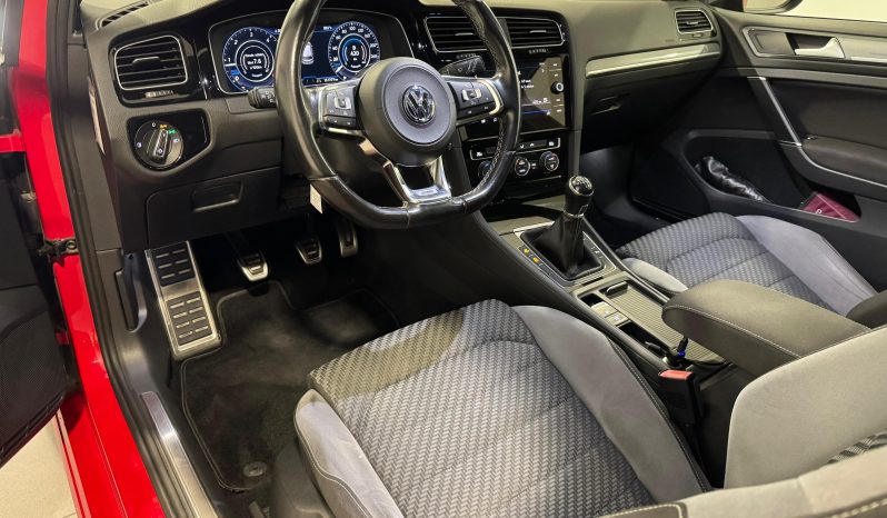 Volkswagen Golf 7.5 R-line Plus full