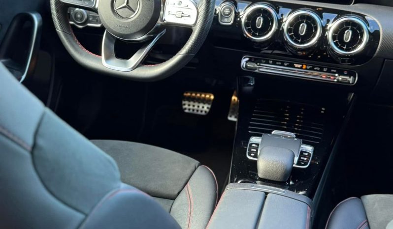 MERCEDES-BENZ A200 AMG LINE full