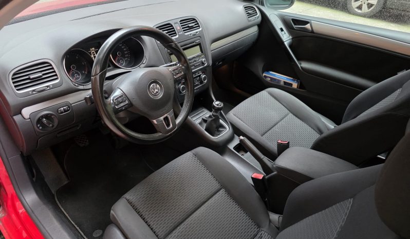 Volkswagen Golf Sport full